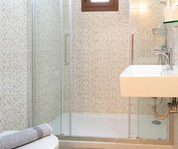 Korakakis פיניקונטה